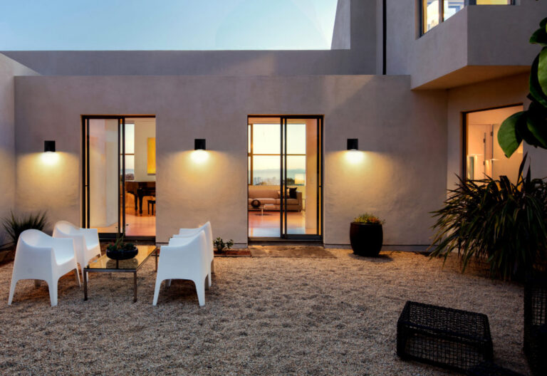 Best Modern Outdoor Lighting in the US: The Strategic Architectural